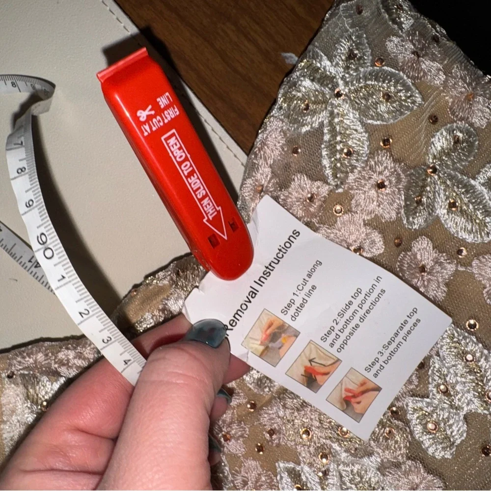 Mac Duggal Long Sleeve Lace Gown in Cream and White - Picture 7 of 9